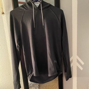Light under armor pull over